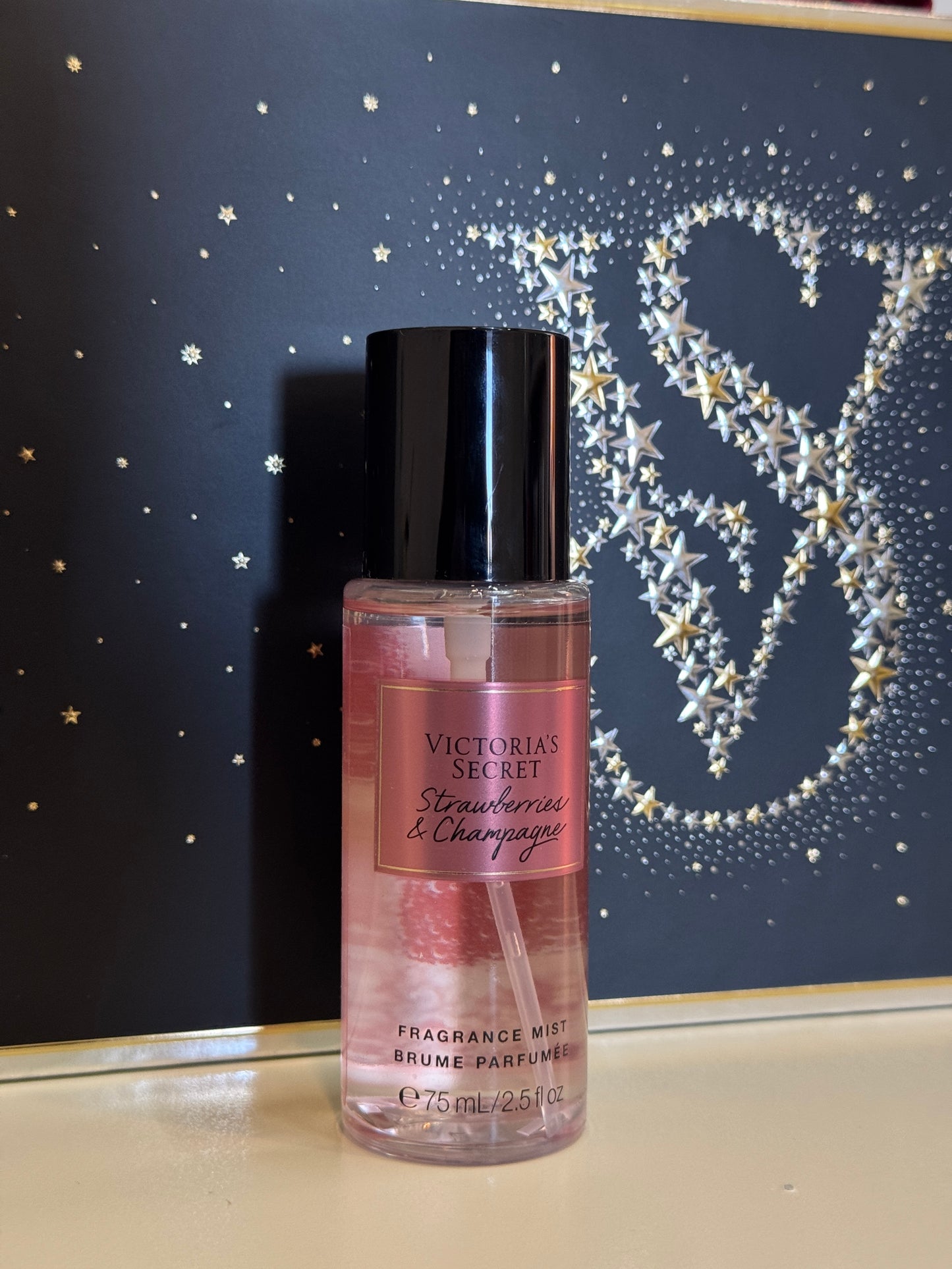 Victoria’s Secrets - Fragance Mist 75ML STRAWBERRIES & CHAMPAGNE