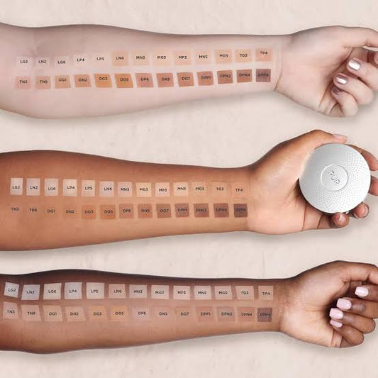 HUDA BEAUTY EASY BAKE AND SNATCH Ñ, SOONGE INCLUDED